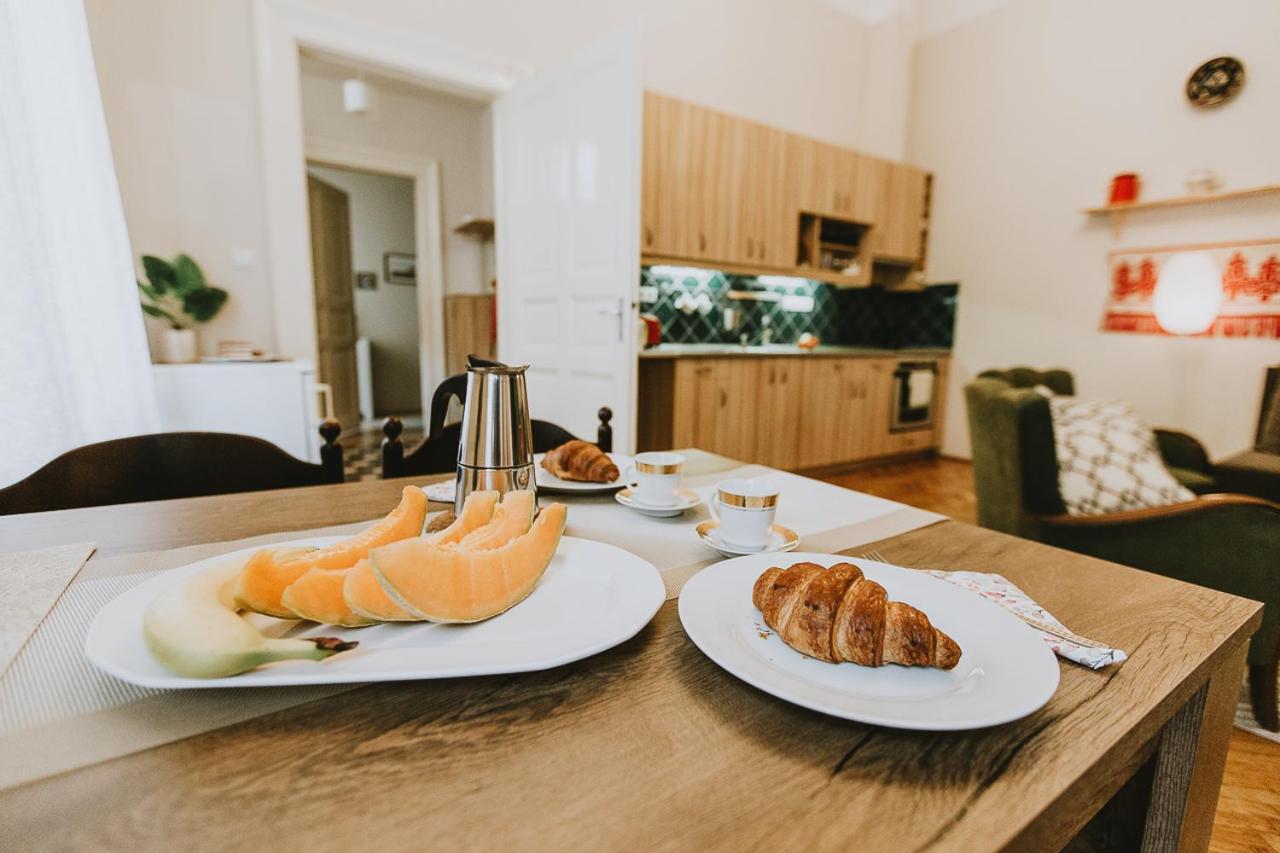 Budapest Folk Apartment 60Sm Spacious And Bright Екстер'єр фото