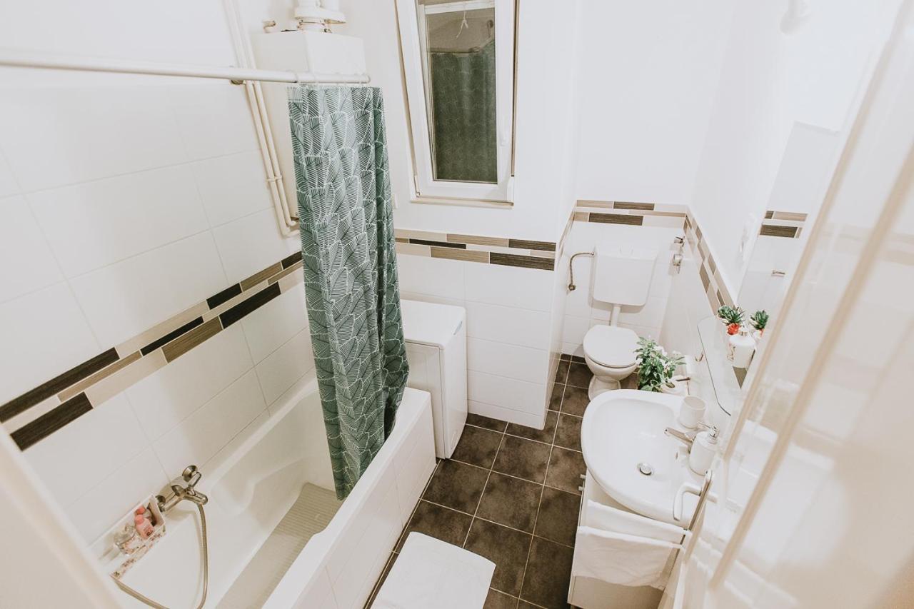 Budapest Folk Apartment 60Sm Spacious And Bright Екстер'єр фото