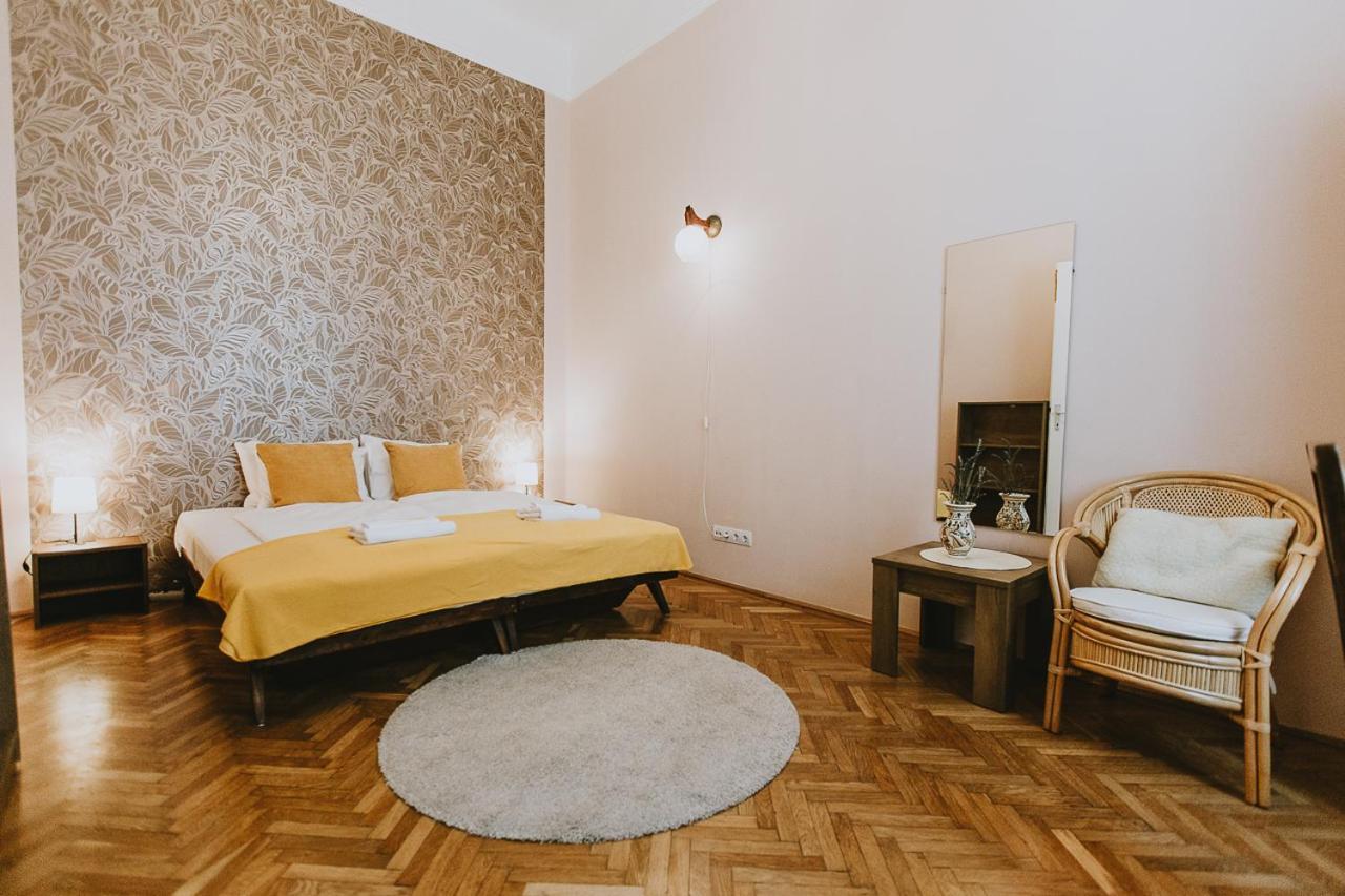 Budapest Folk Apartment 60Sm Spacious And Bright Екстер'єр фото