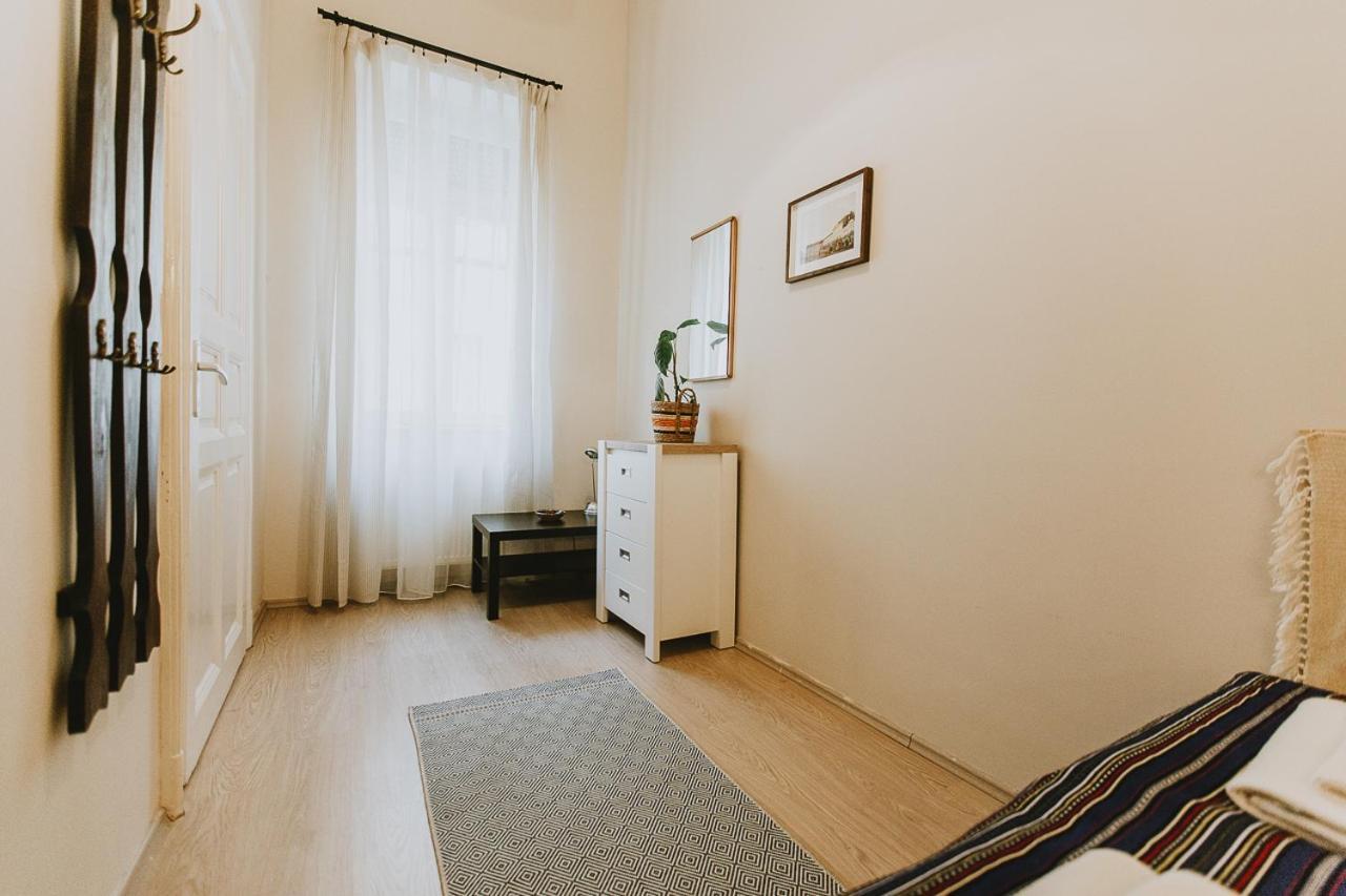 Budapest Folk Apartment 60Sm Spacious And Bright Екстер'єр фото