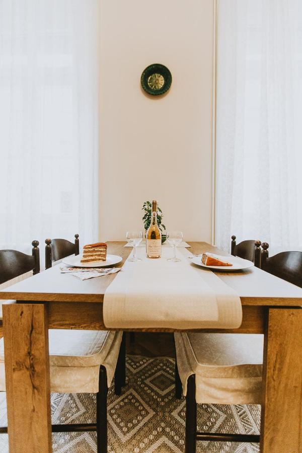 Budapest Folk Apartment 60Sm Spacious And Bright Екстер'єр фото