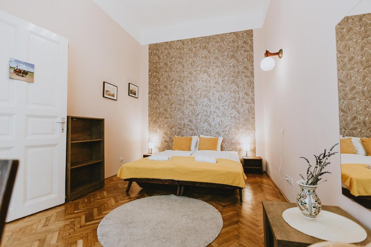 Budapest Folk Apartment 60Sm Spacious And Bright Екстер'єр фото